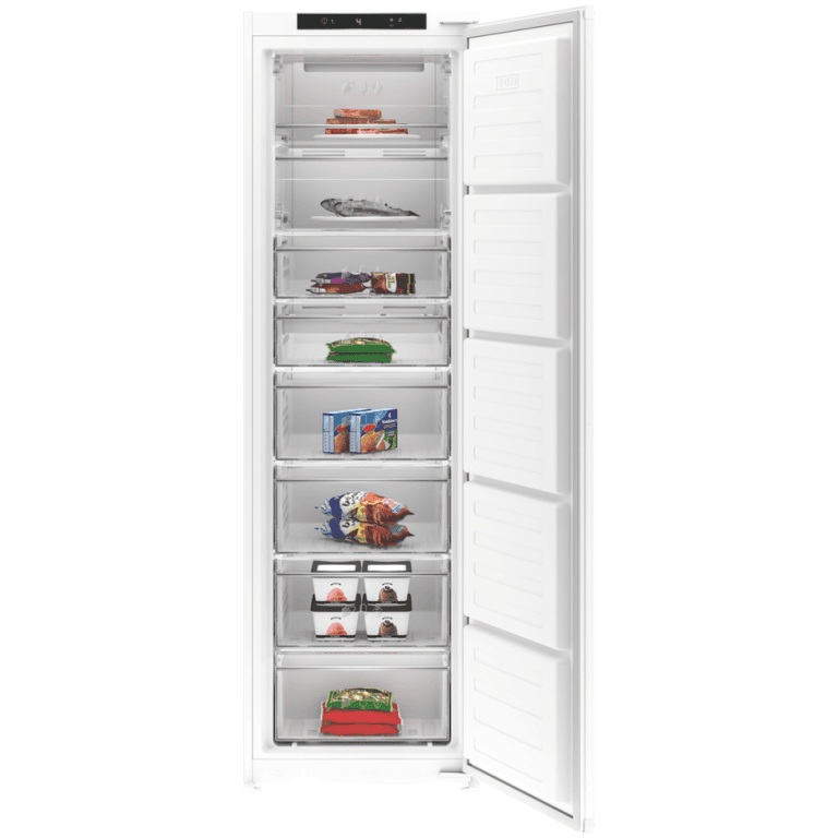 BLOMBERG FNT4454i Tall integrated frost-free freezer