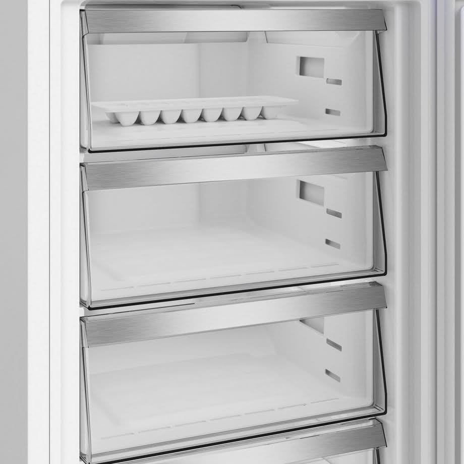 BLOMBERG KND24692V Frost-free fridge freezer