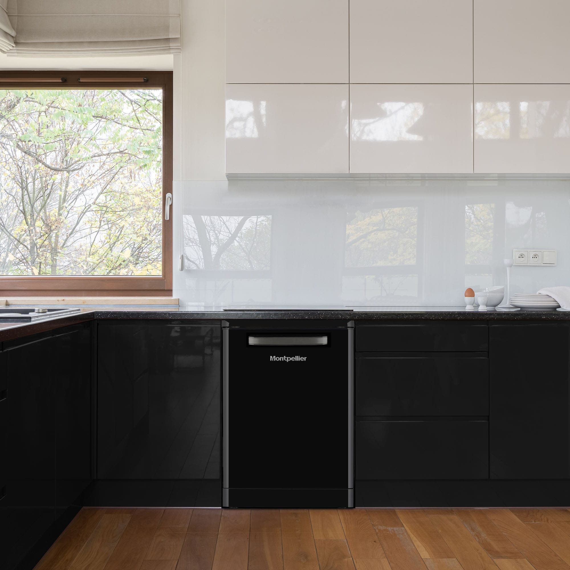 MONTPELLIER MAB1353DK Full-size 13-place dishwasher