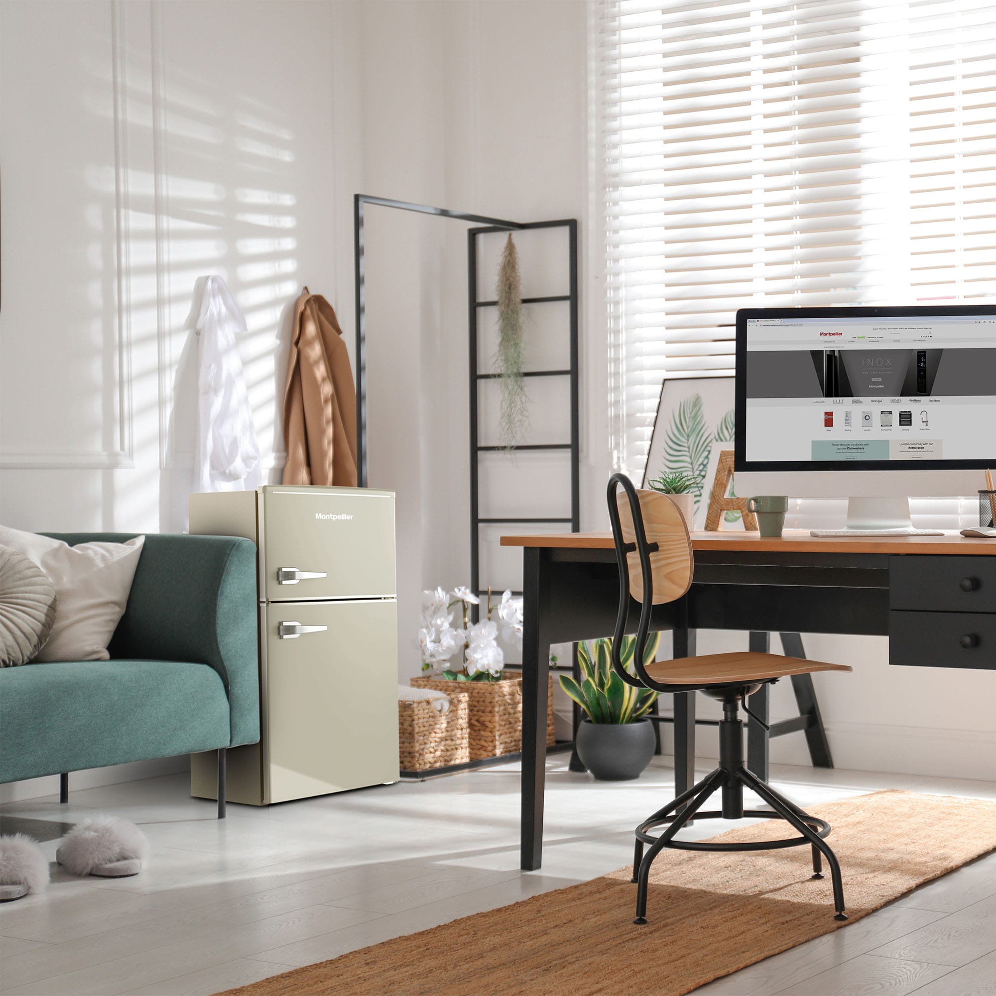 MONTPELLIER MAB2035EC Under-counter fridge freezer