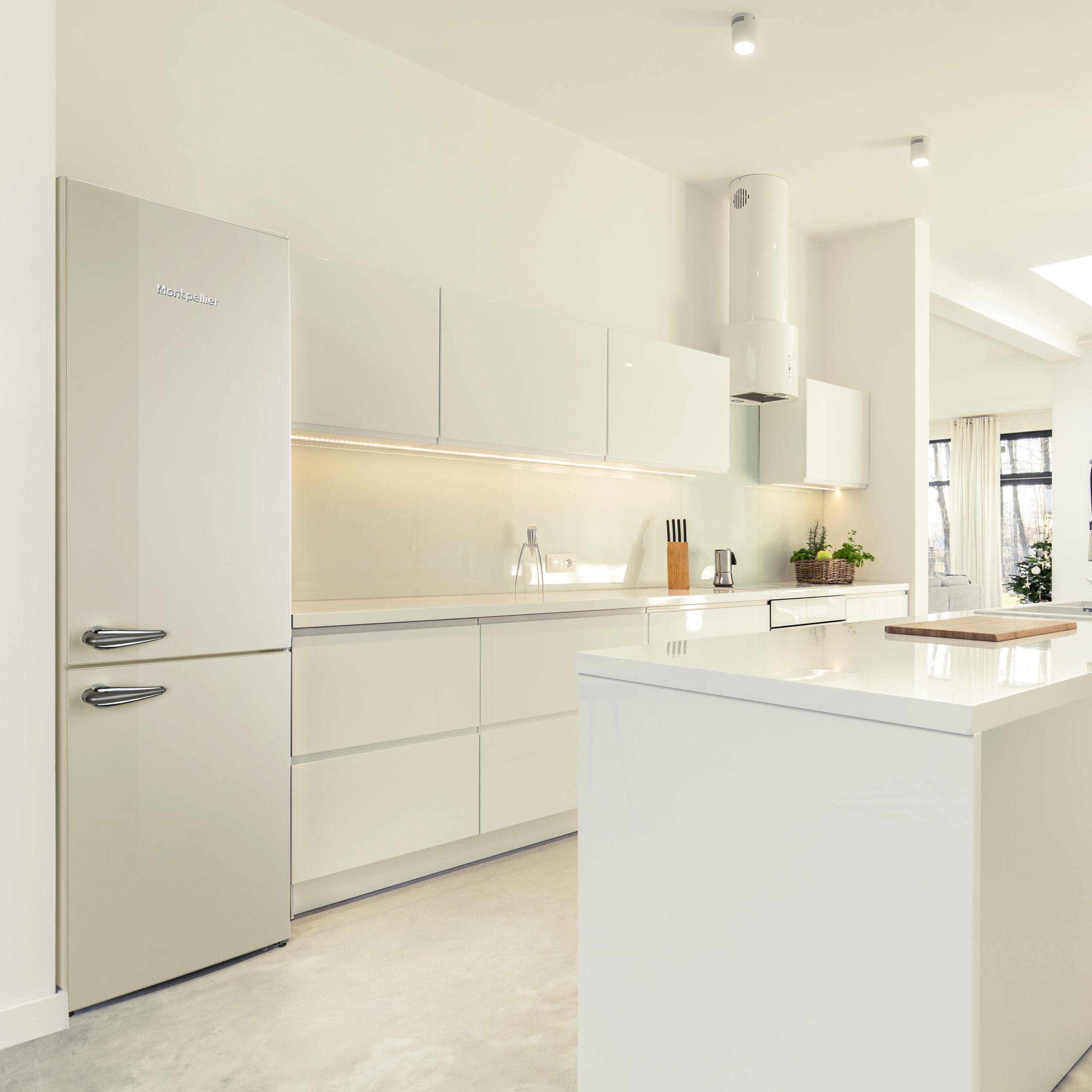 MONTPELLIER MAB386EC Frost-free fridge freezer