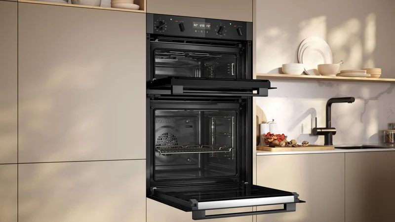 NEFF U2ACH7AG7B Built-in pyrolytic double oven