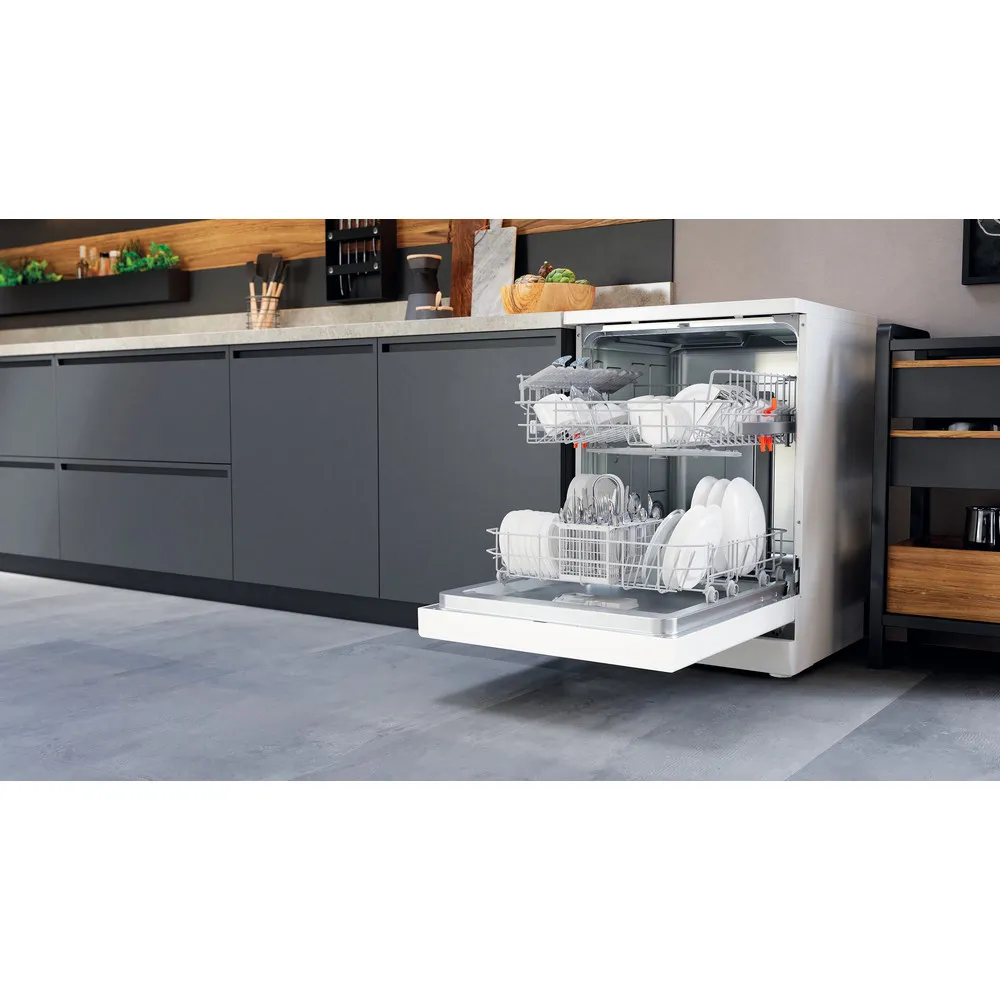 HOTPOINT H2FHL626UK Full-size 14-place dishwasher - Image 6